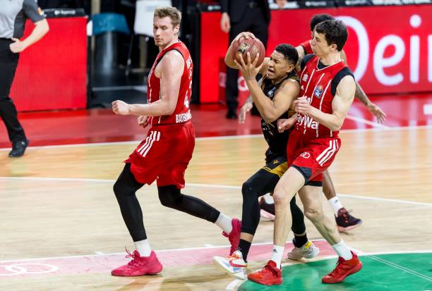 但比赛显然 但比赛显然